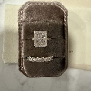 Objkts Aura Ring size 5 with band